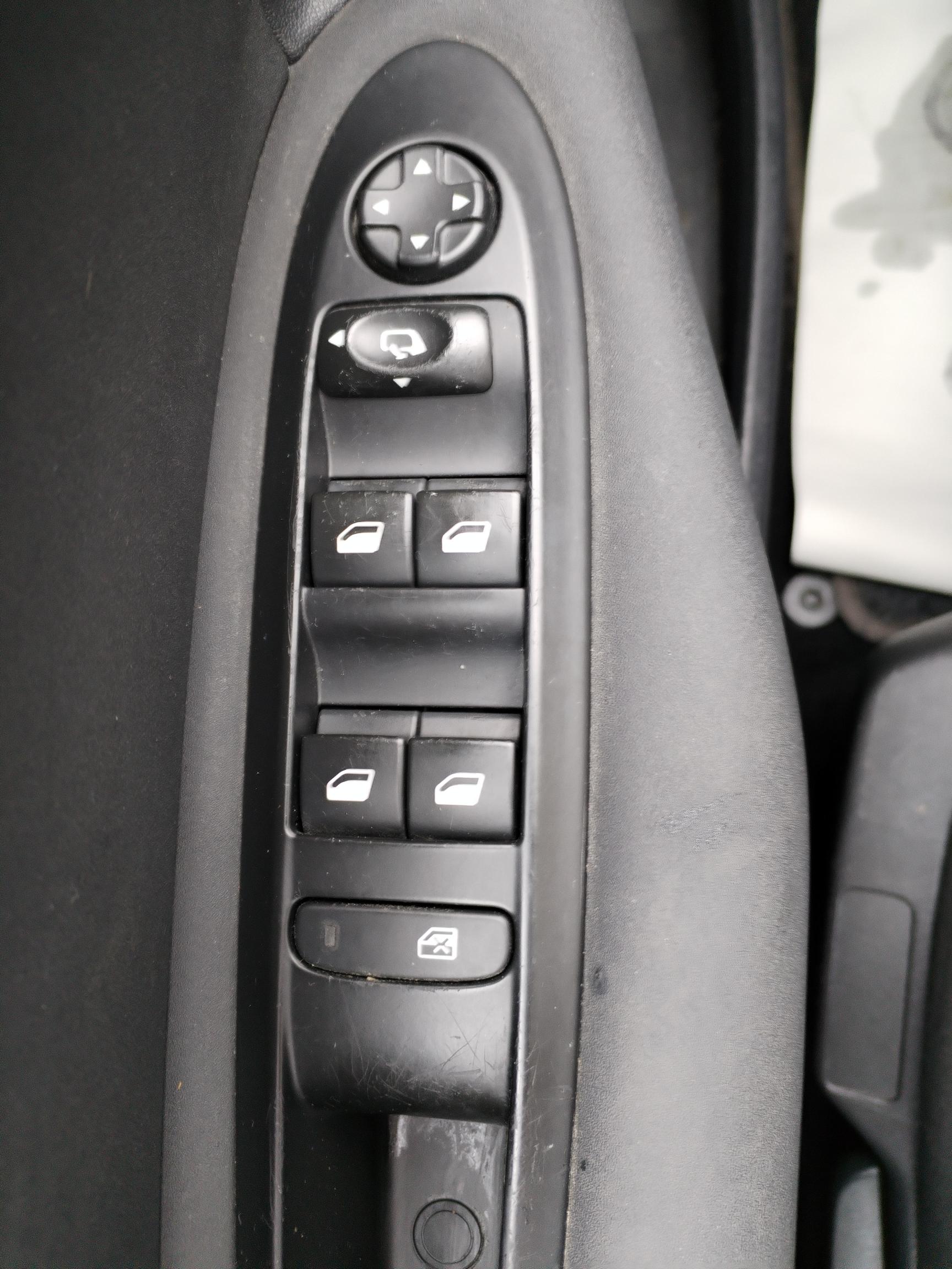 CITROEN         C4 II